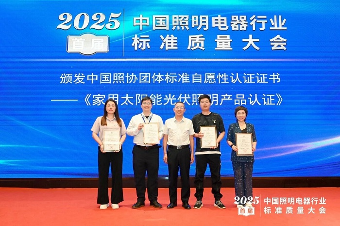 49a404fb-62f8-49fe-bc54-a0af33c8f632.jpg